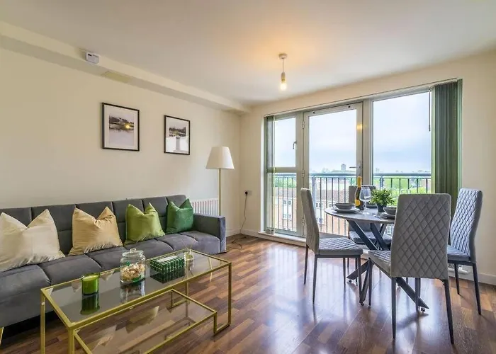 2 Bed Close To Excel London And Elizabeth Line With Wi-Fi